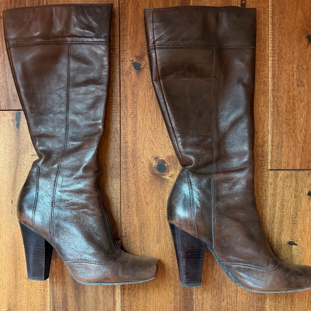 Gianni Bini Dark Brown Heeled Boots